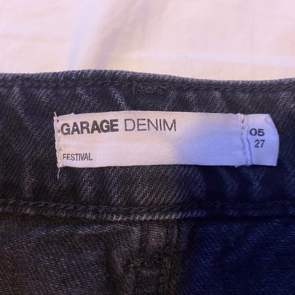 Garage shorts - Picture 2 of 3